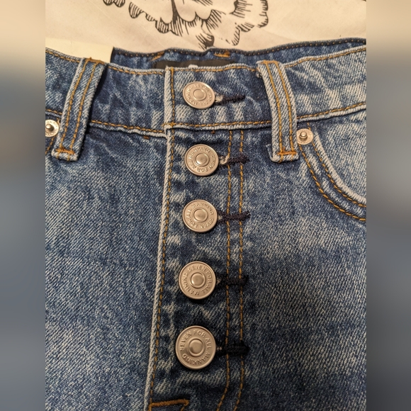 7 for all Mankind Monroe Cutoff Shorts, Size 23 - Picture 6 of 8